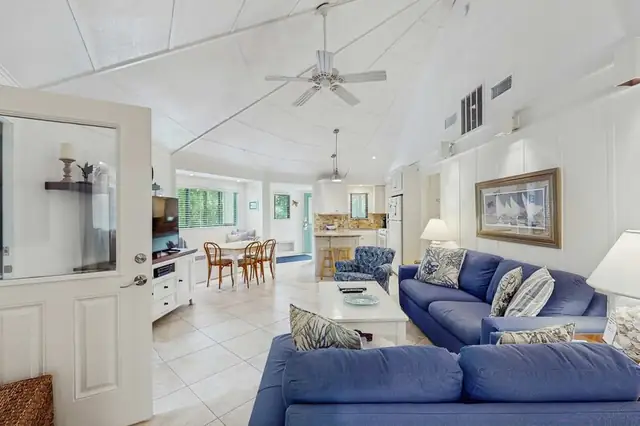 Living room at Night Heron 18